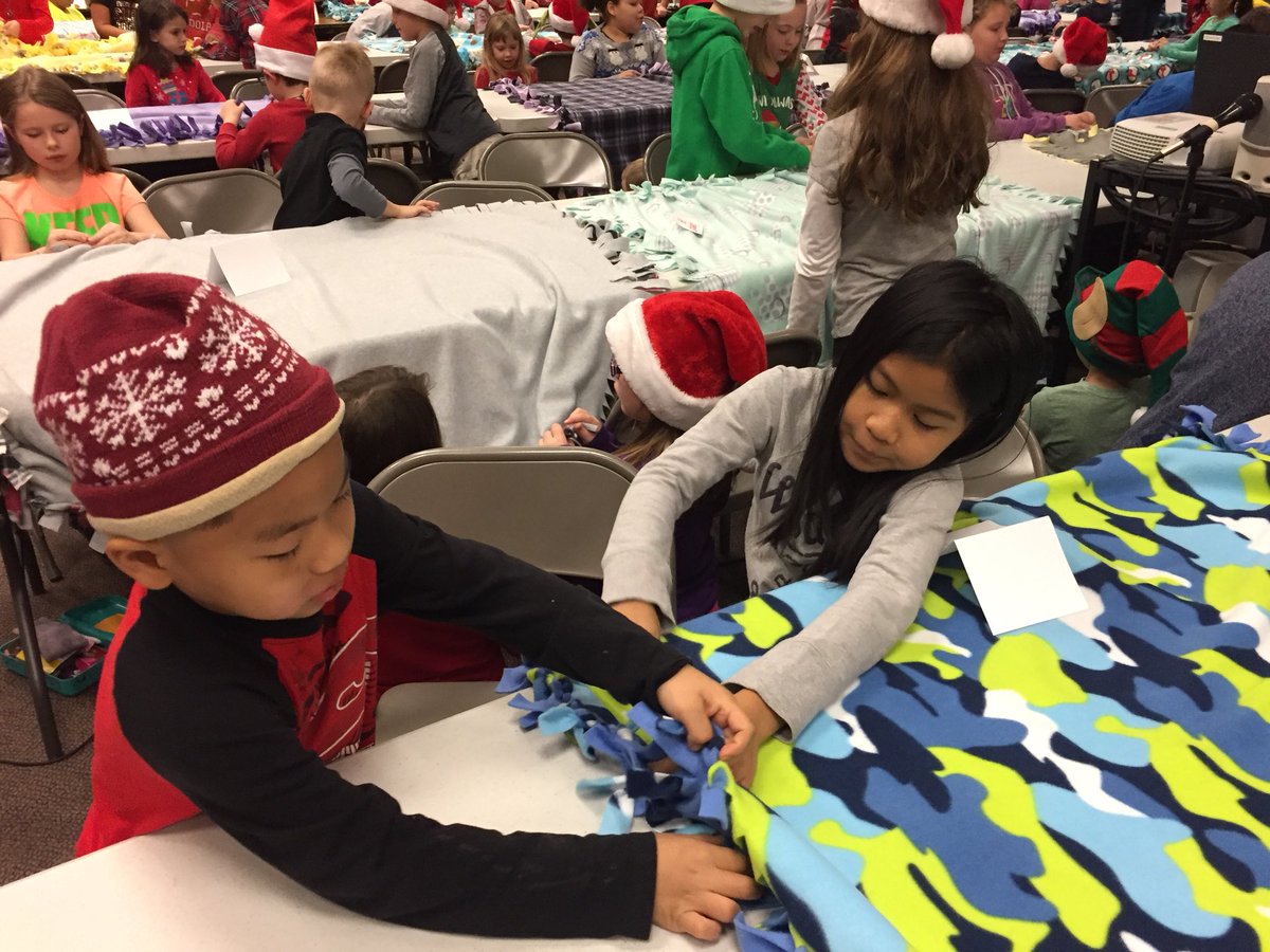 DeniseLSedlacek's tweet photo. #bwconnects @PaynterRocks @MrsWessel_PES So proud of our students making 100 blankets for Wrapped in Love.  Please know how much love is tied into each blanket. Our students may not know the recipients but they want you to be warmed with well wishes that accompany each blanket. https://t.co/UAu11jWcLS