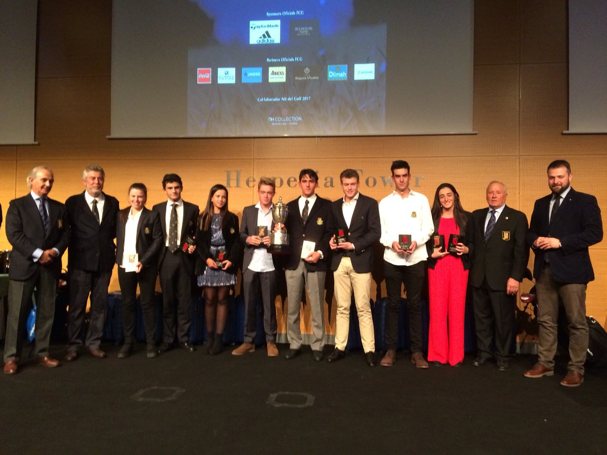esportcat's tweet photo. El secretari general de l'Esport, @gfigueras, a l'Hospitalet assisteix a la Nit del #Golf Català @fcatgolf @LHAjuntament #esportcat #NitdelGolf https://t.co/rxrIasSNdQ