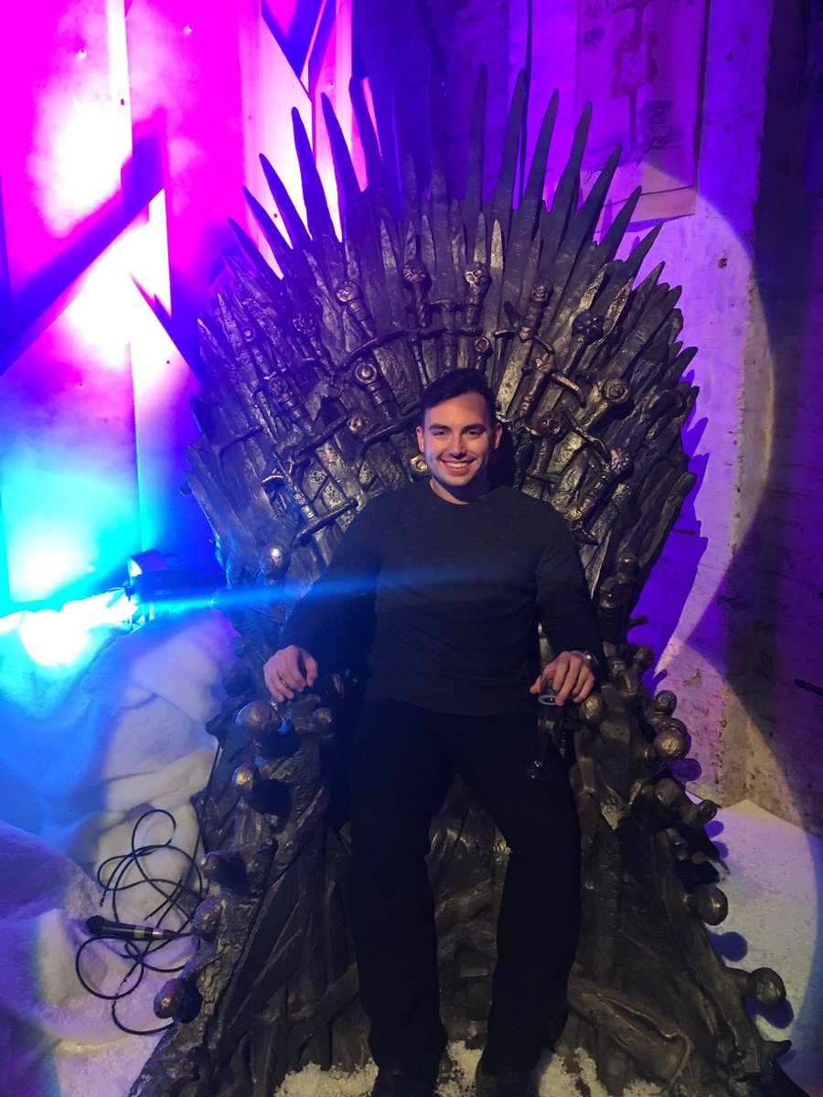 georgiehoole's tweet photo. At @BackyardCinemas for the launch of GoT Season 7 on DVD and Blu-Ray. Cheers @HBO, 10/10 night. #GoTBackyard #GameOfThrones https://t.co/9gF2ZJv3dx