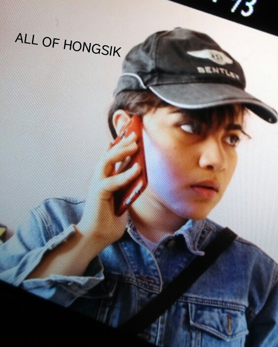 __kaox's tweet image. Bc the manager deserves his own selca day. 😂❤
#MX_ManagerNim #MXManagerSelcaDay #MonManager #HongsikSelcaDay  #monbebeselcaday