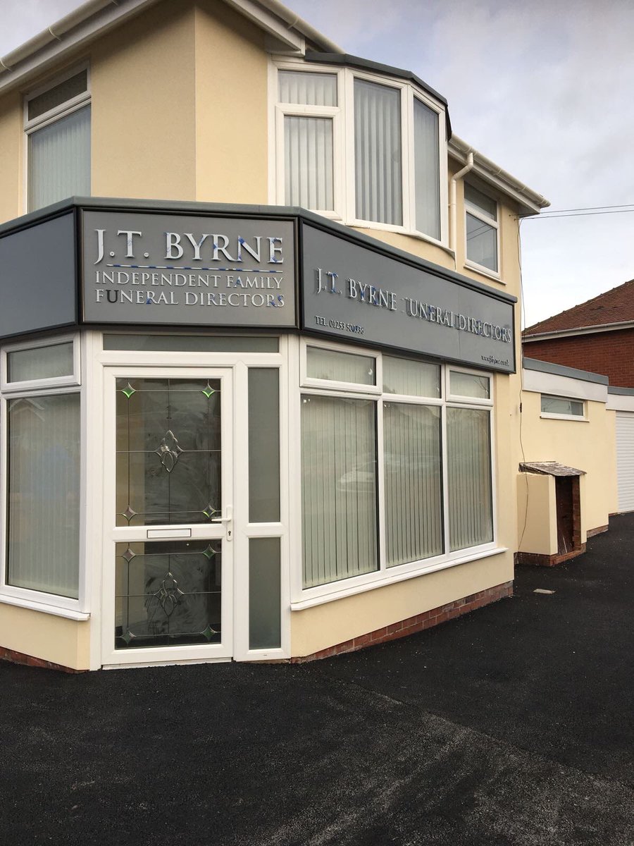 LinksSigns's tweet image. New fascia signage installed at @jtbyrnefunerals new premises this week, powder coated steel panels with a mix of stand off and flat black acrylic lettering #fasciasign #profilecut #signage #design #shopfront #Installation #Blackpool #NorthWestHour