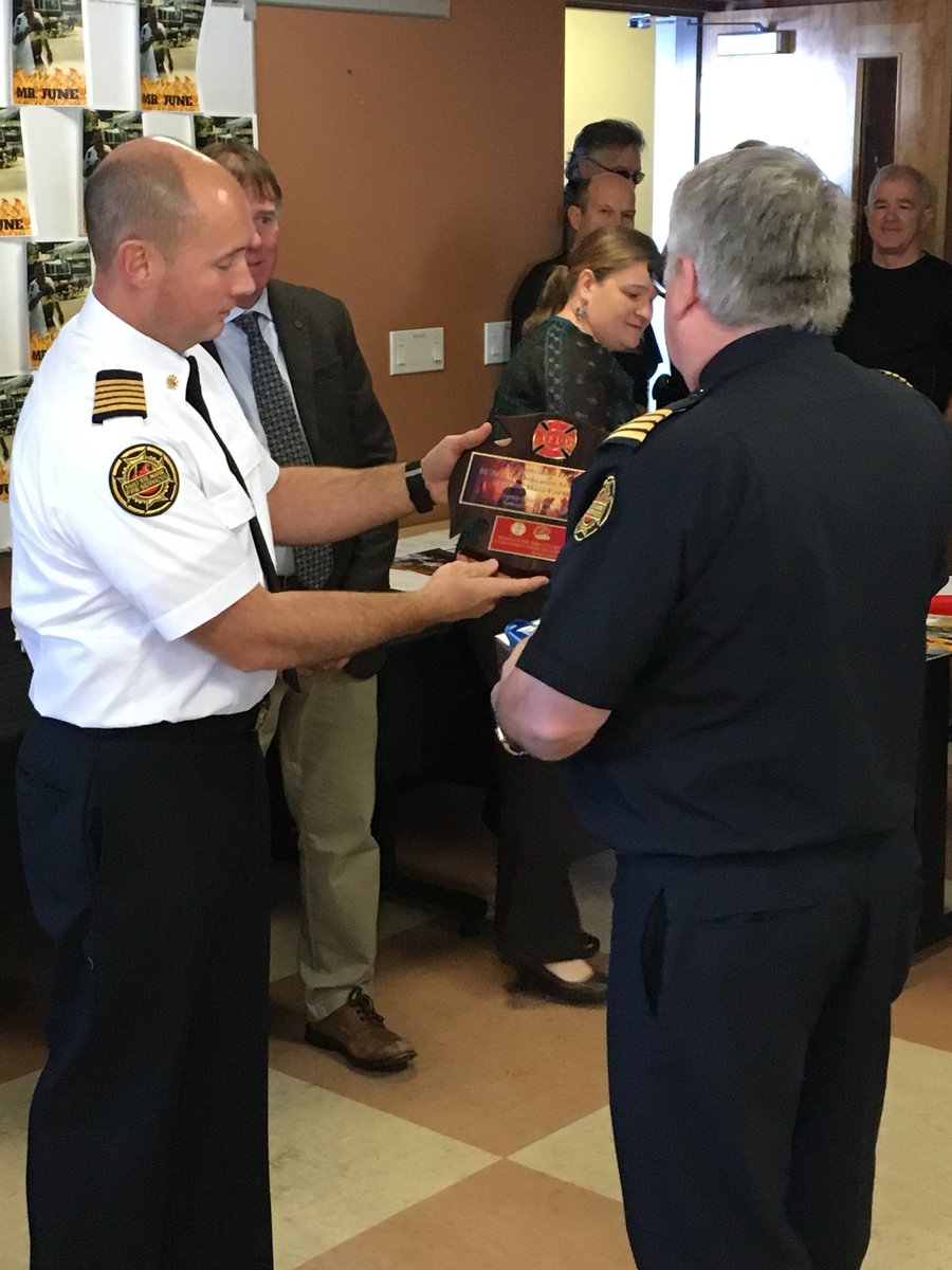 Happy Retirement Jim! Thank you for 30 years of amazing service! All the best! #retirement @CitySSM https://t.co/oioNnyTVga