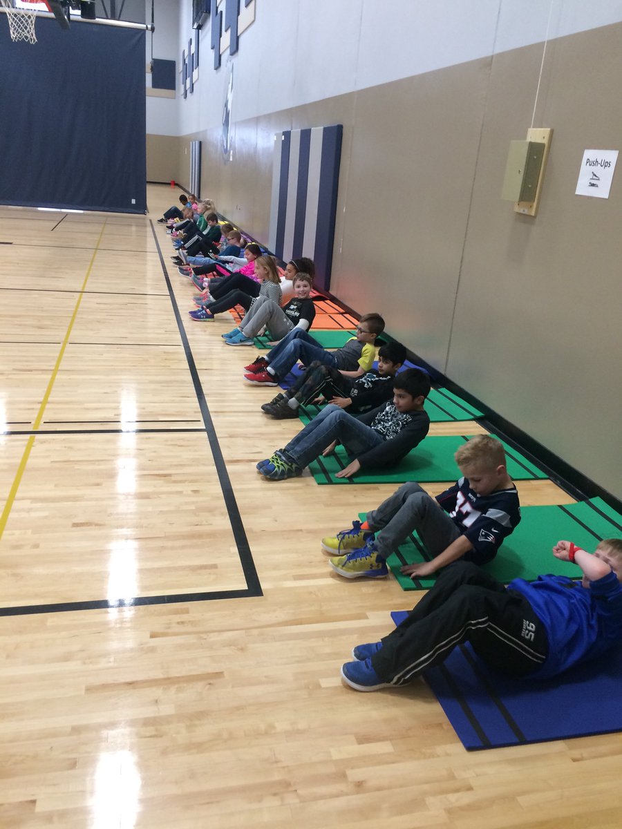 CVRPhyEd's tweet photo. Abominable (snowman) is a bit different than abdominal (muscles).  Fun to learn the difference with these kiddos! @112CarverElem https://t.co/jkf47ujZkH