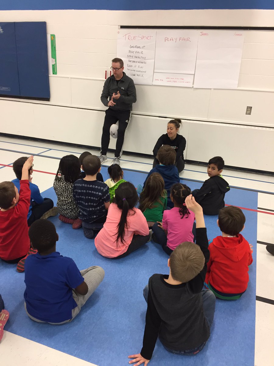MsCatherine_R's tweet photo. Had so much fun with @TrueSportpur playing rugby and soccer!! @StMichaelOCSB https://t.co/GOJKIB8wt0