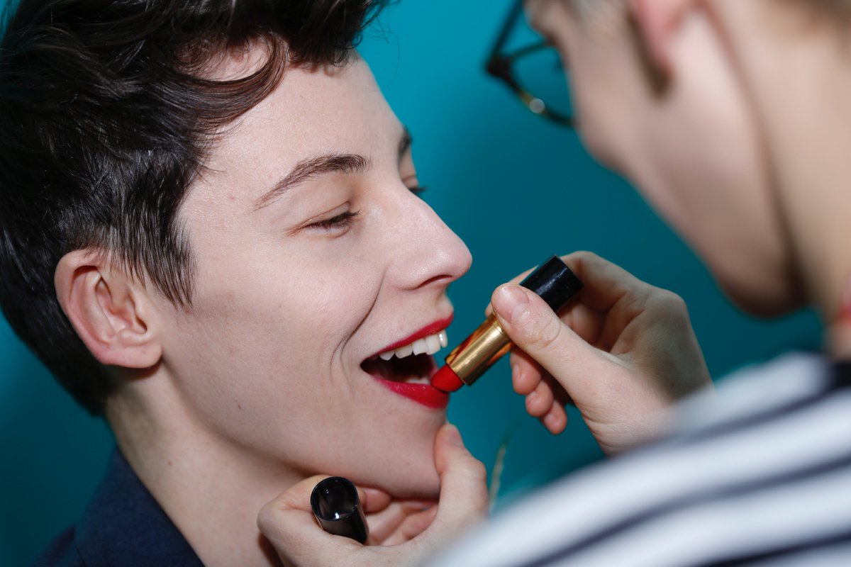 RhiannonScutt's tweet photo. Some behind the scenes hair and make-up tweaking on a photoshoot with @NdrikaAnyika last week. Got some fantastic results coming up to promote the new live EP! #9EP https://t.co/yk0BGE3p3k