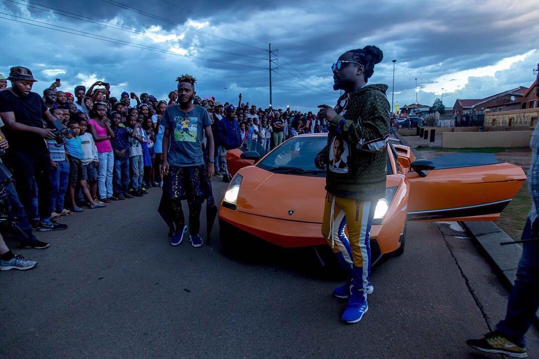 phuti_mathobela's tweet photo. @KwestaDaKAR @Wale #SpiritVideoShoot cant wait to see the end of it. https://t.co/G3170Ubcnn