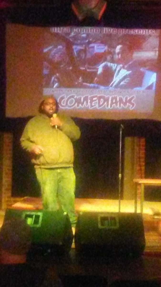 BunnieWilder's tweet photo. Pics at Wick's #UltraComboLive @TheVernz36 https://t.co/KMeeO9sJPI