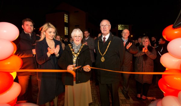 A fabulous evening was had by all at our official office launch and renaming party! 
Thank you <a href="/derbyTECHSQUAD/">TECH:SQUAD</a> for the light show
<a href="/MrsBluncheons/">Mrs B's</a> for fantastic food and service &amp; <a href="/StrawbCupcakes/">Strawberry Cupcakes</a> for the tasty macaroons! 
bit.ly/2nUC5XW