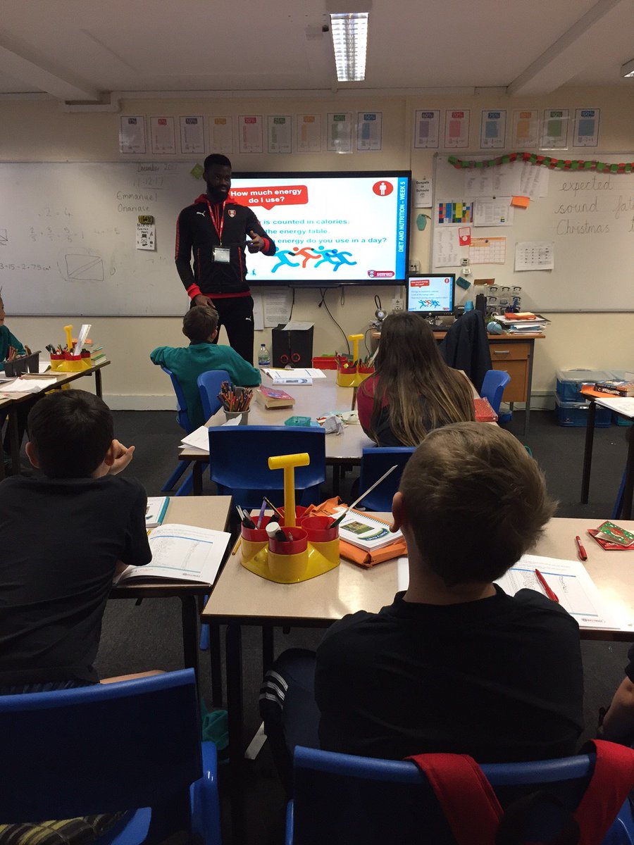 RUFC_CT's tweet photo. HEALTH | @EOnariase supporting our #moveandlearnproject at Trinity Croft School yesterday @KinderSportUK https://t.co/2huKejMden
