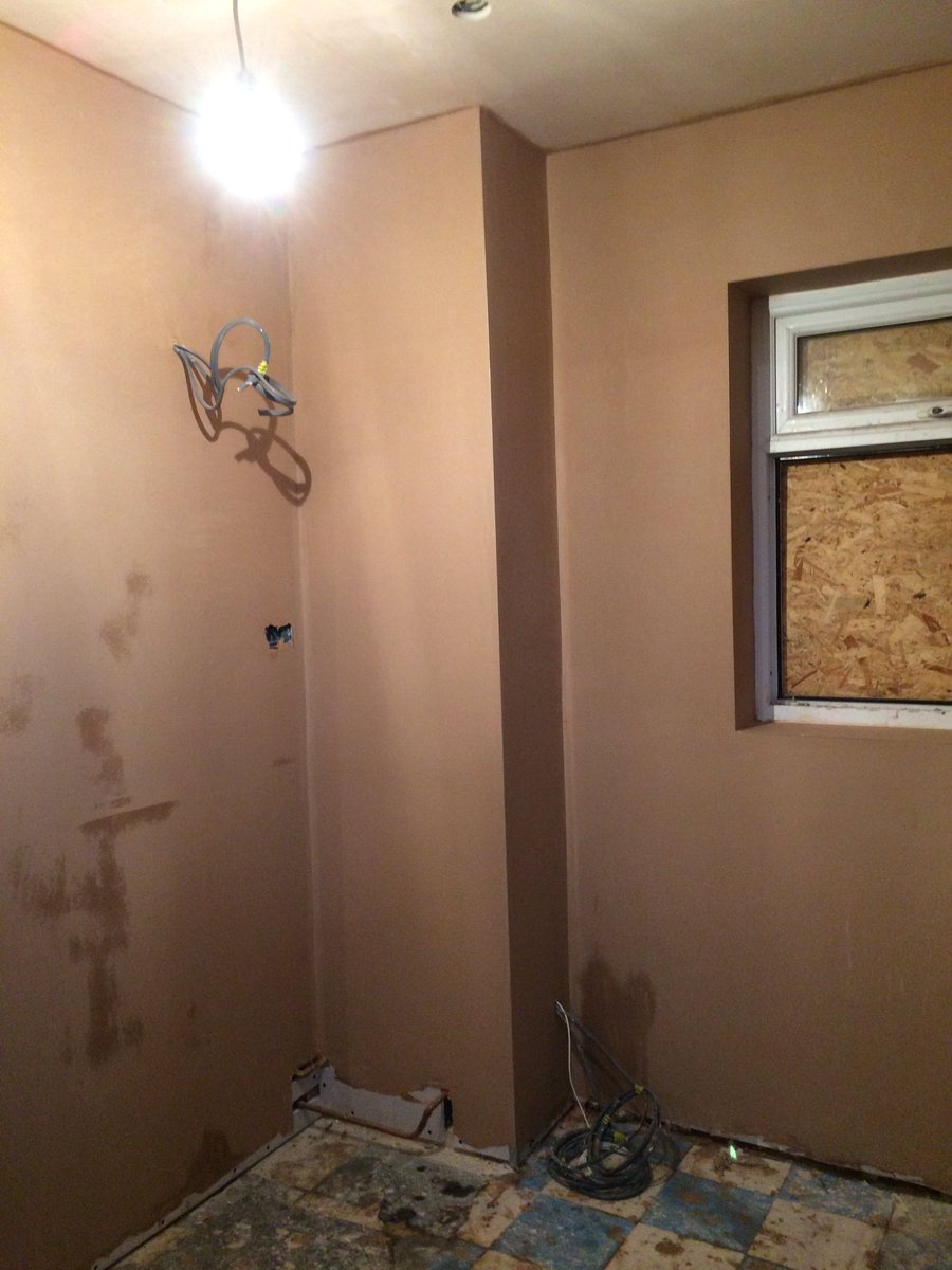 PhilRogers57's tweet photo. Refurb update, Final bit of Plasterering done in Kitchen #OneThreeNine #Refurb https://t.co/CwbvZ4QILV