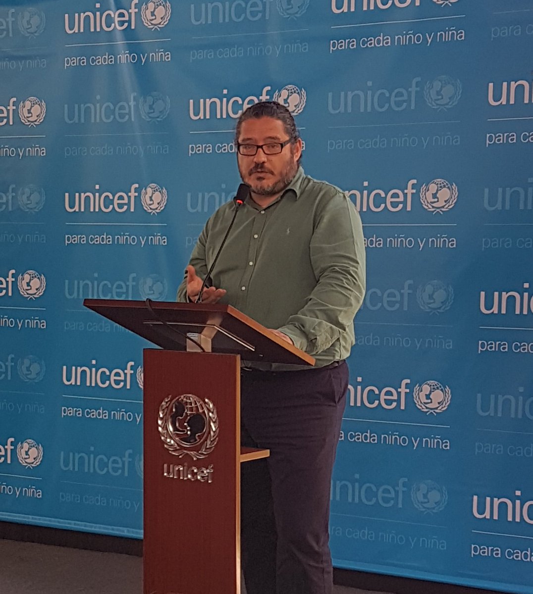 UNICEFperu's tweet photo. .@sandromarcone del @MTC_GobPeru  #CreciendoEnLínea: 
"No queremos una sociedad tecnificada, sino de la información y el conocimiento, en la que todos estén conectados y lleguemos con tecnología a los que más la necesitan" https://t.co/BEfMR1wdbJ