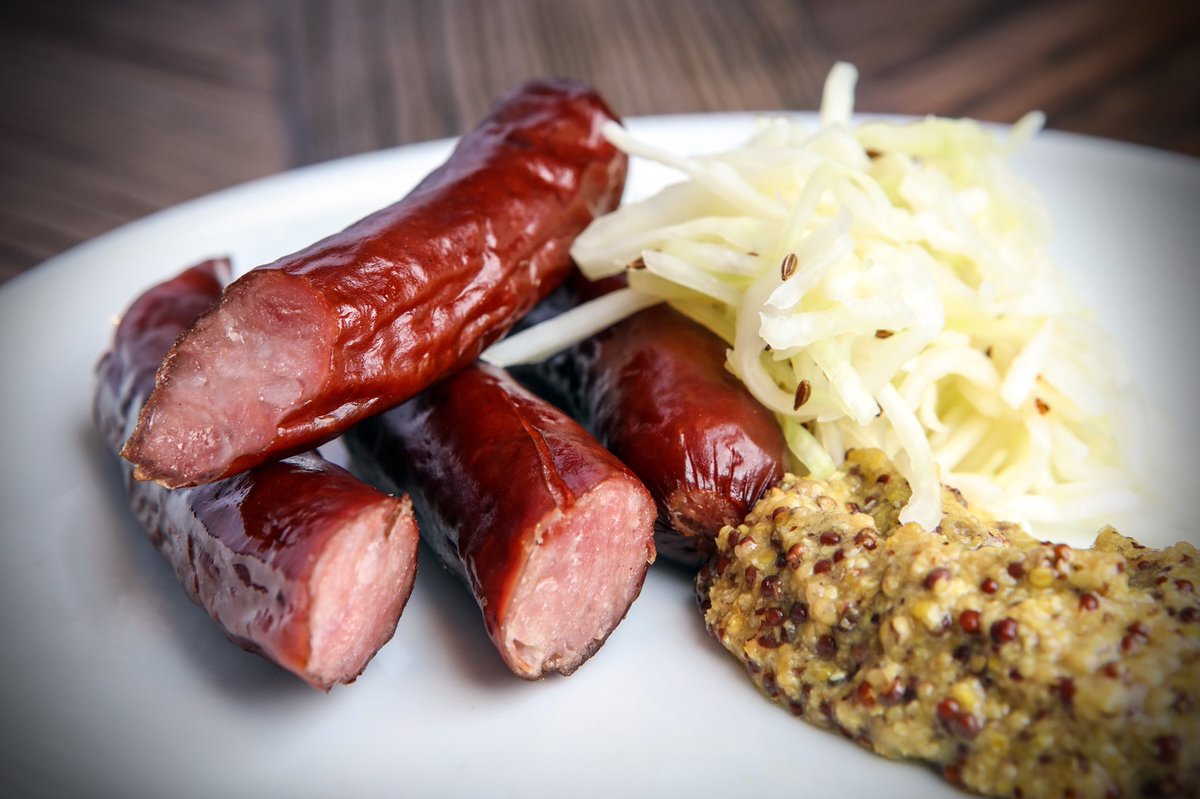 LoveLaneBBK's tweet photo. From our bar snacks menu: Wood roasted polish sausage, caraway cabbage, house IPA mustard. #Higsons #Lovelanebeers #TheGinsmithsofLiverpool https://t.co/atQdSYBLAX