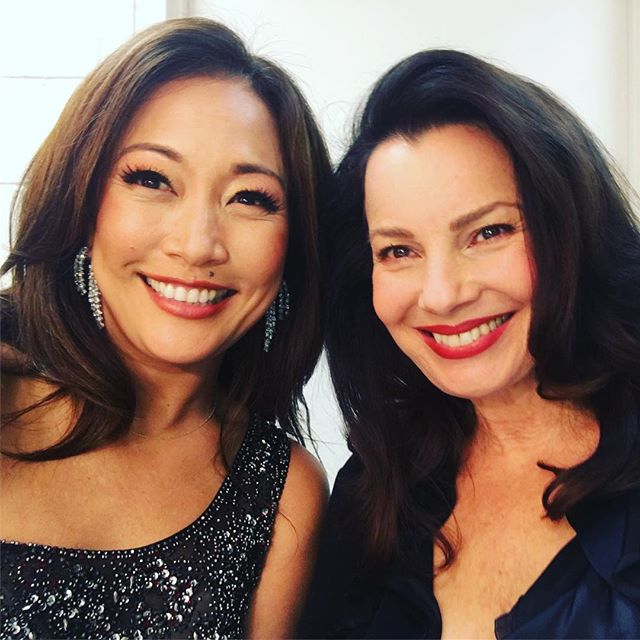 wigsandwishes's tweet photo. Sharing a dressing room with @officialfrandrescher means sharing laughs and good times...and can you imagine her laugh and my laugh at the same time? 😜😘🤣🙌🏻 it’s like music! ❤️ #onenightwiththestars #broadway #wigsandwishes #giving back 📷: @carrieanninaba https://t.co/XIW0xTjXem