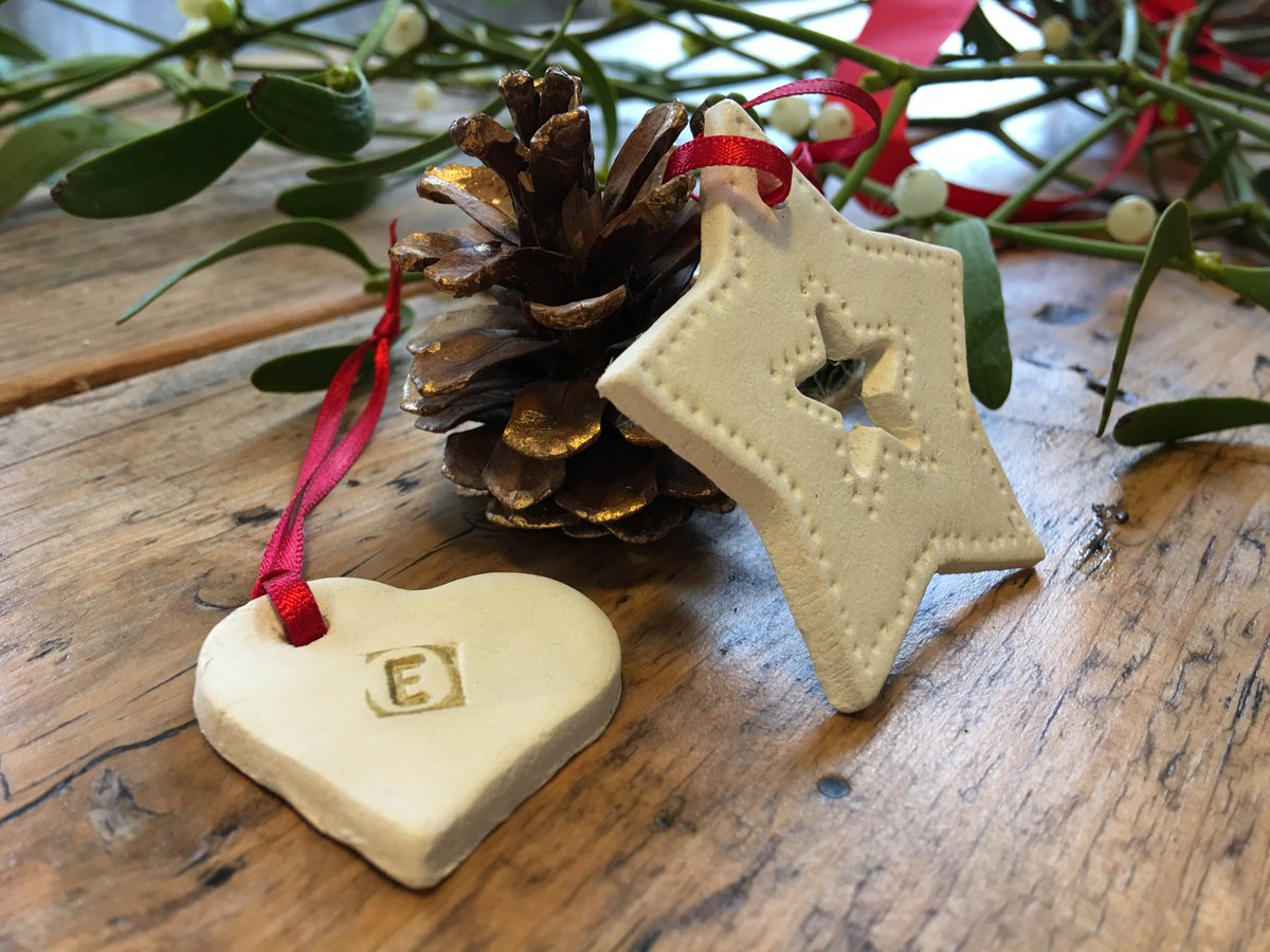 briszooproject's tweet photo. It's time to decorate the tree! 🎄  Join us for a Christmas Decorations workshop on 16th December at Wild Place Project! 

https://t.co/nXsdDPfpkV https://t.co/YKdTyZsnna