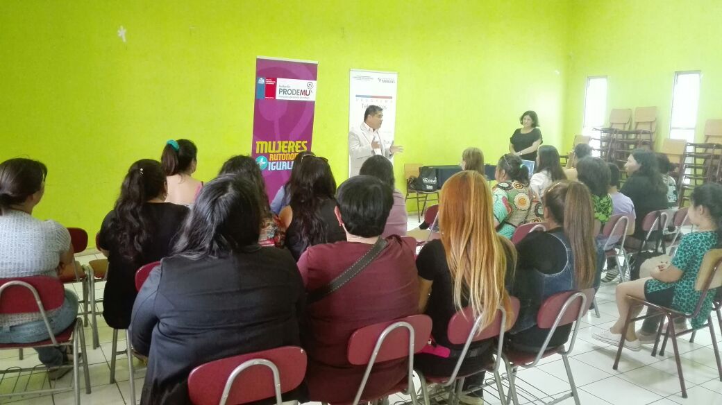 CuricoFunfa's tweet photo. @CuricoFunfa certificacion mujeres telecentro santos martinez promoviendo liderazgos @tererey3 @funfamilias @PRODEMU https://t.co/okW42qNZtH