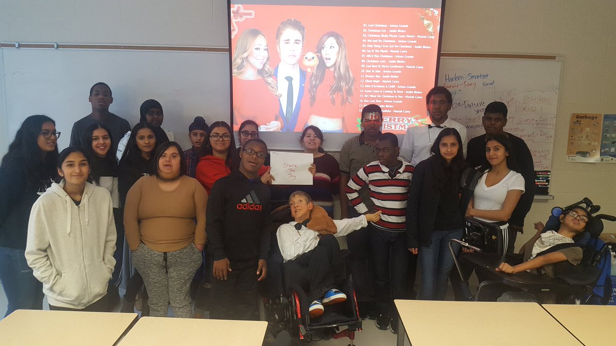 tabithawright74's tweet photo. @LASSinspires Ss spreading   #SharetheJoy in our #BramptonCommunity @PeelSchools  @LASS_BBC  #Christmas https://t.co/uphR2QsTdZ