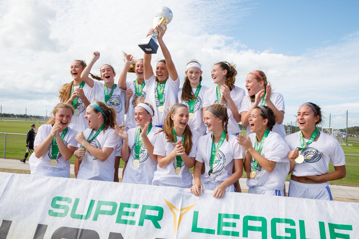 usl_youth's tweet photo. .@midwestunitedfc's U16 Girls finish the 2017 North American Finals on top! 🏆 #SYLFinals #StartYourLegacy https://t.co/JmbsytXHiQ