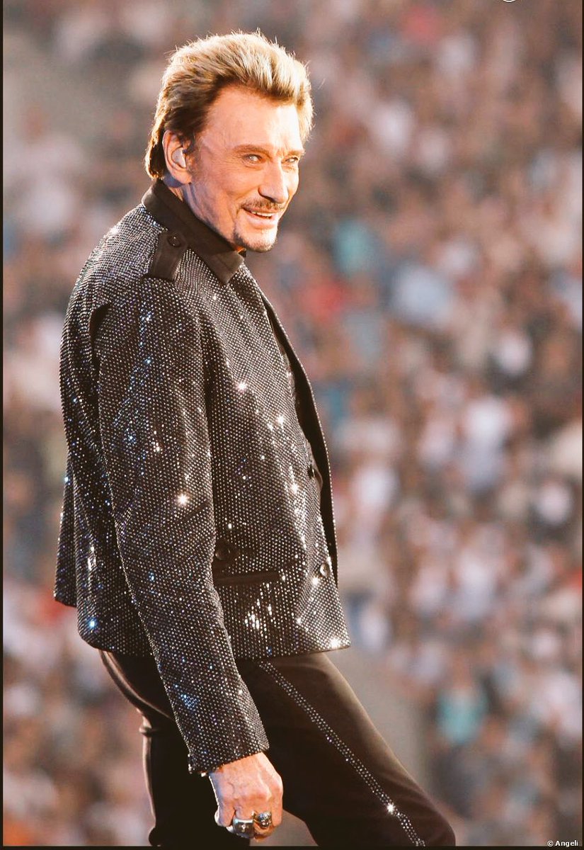 Merci pour tous ces souvenirs que tu me laissera. Je ne t’oublierais jamais♥️ 
Repose en paix Johnny 🙏
Il revient maintenant à <a href="/LHallyday/">Laeticia Hallyday</a> <a href="/Yodelice/">Pascal Zerrouki</a> <a href="/yarolpoupaud/">Yarol Poupaud</a> de finir ton dernier projet, qui sera le plus beau et le plus symbolique de toute ta carrière.
#JohhnyHallyday