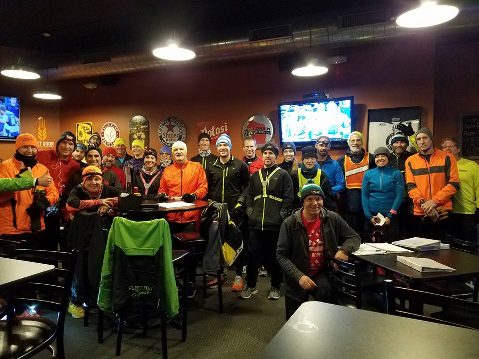 FFFoxValley's tweet photo. Grab your windbreakers & reflective gear, and log some miles tonight with us: Our Fleet Feet Fun Run/Walk kicks off at 6PM, at @MrBrewsAppleton! #RunFoxValley #WalkFoxValley https://t.co/cZVNjNIVBk