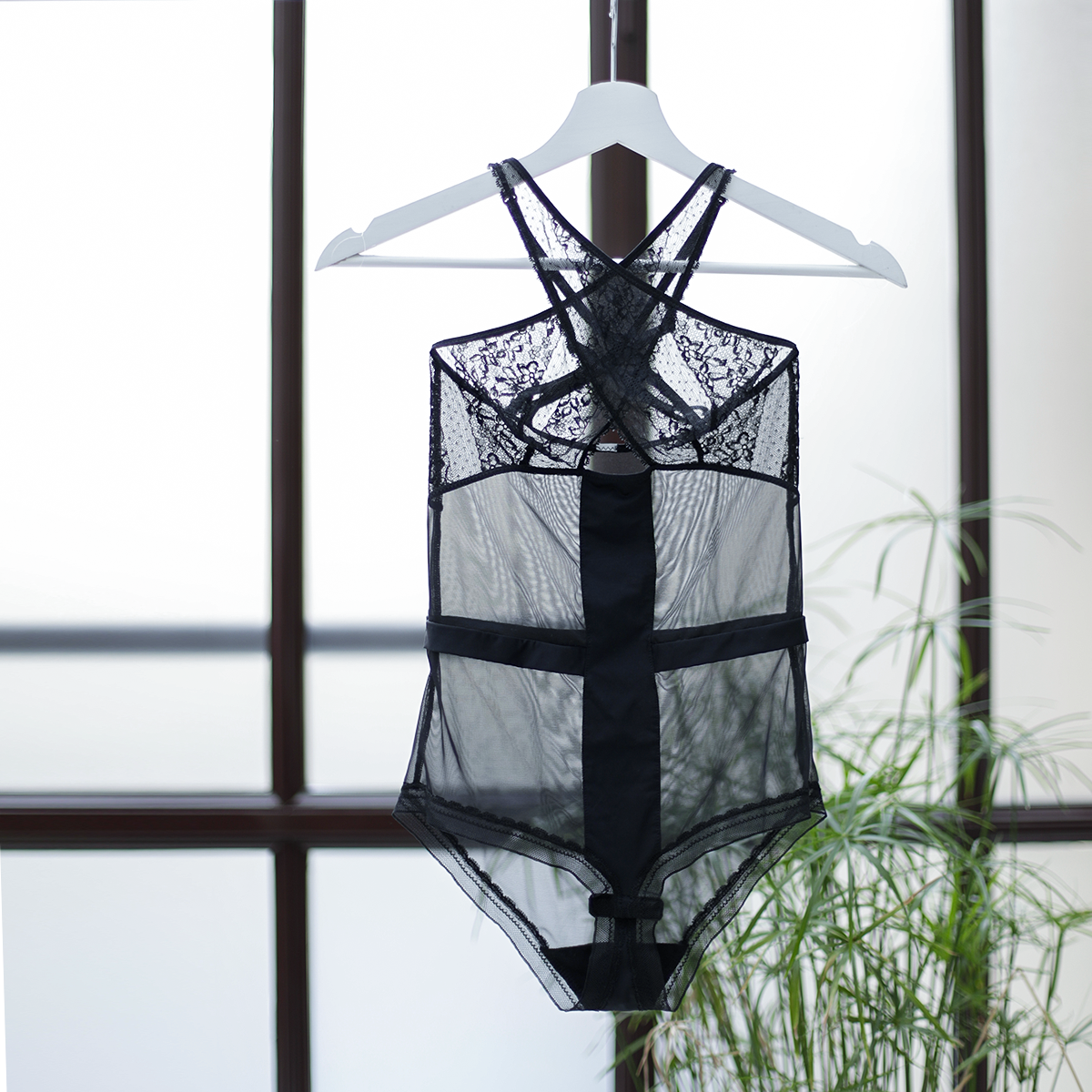 Embrasse moi, the essentials of the dressing.