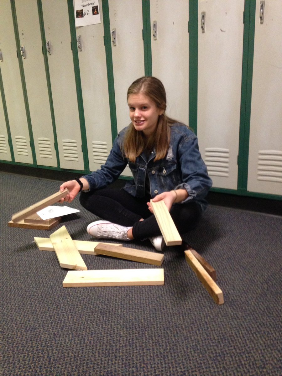 agoss_92's tweet photo. Rube Goldberg projects in progress! #gocrickets #coteach #projectbasedlearning https://t.co/WJ3IP1BKWG
