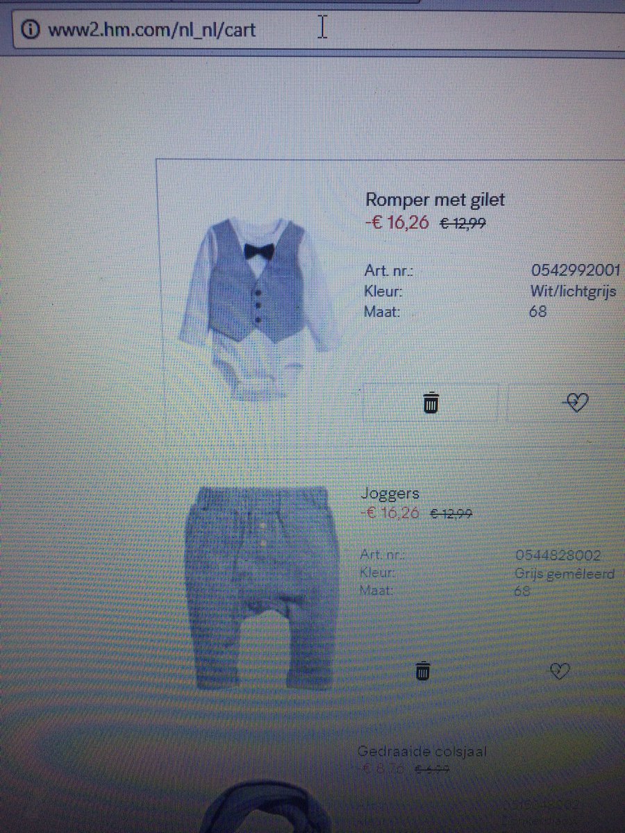 Luusz's tweet photo. @hm is jullie site van de regel of krijg ik geld toe?? https://t.co/7aLejyT5nB