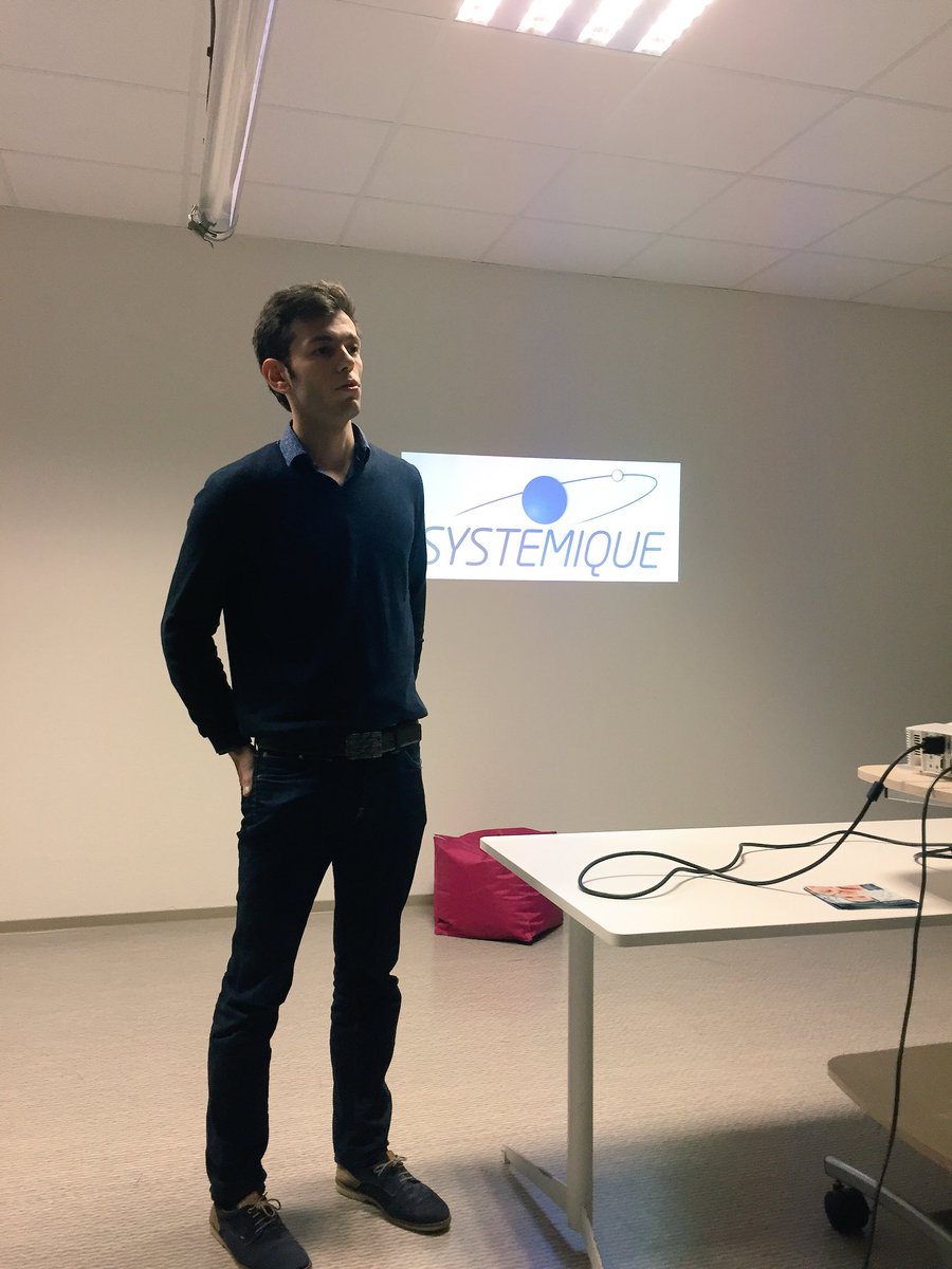 kevinpardo's tweet photo. Merci @lucas_valver2 pour ta présentation au #DevVar ! @TVT_Innovation https://t.co/DXmuB8a1wv