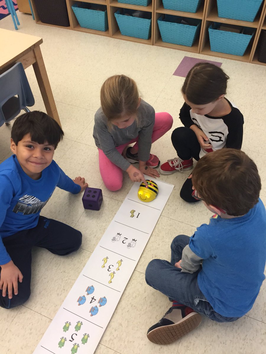 ees_eagles's tweet photo. Mrs Bagley’s kindergartens programming BeeBots! #Hourofcode17 https://t.co/FqaHo58Rx6