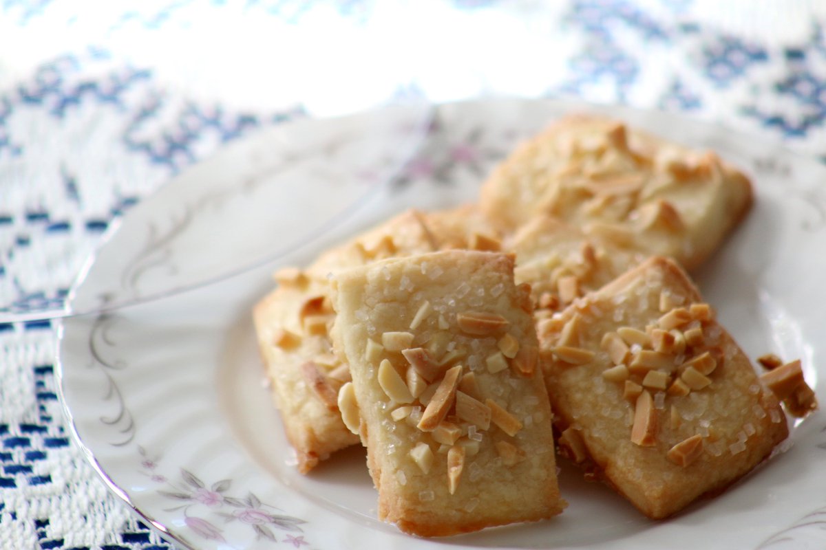 If you still have kids in the house, these easy #recipes are great for family time:  indulgedfw.com/good-tastes/3-…