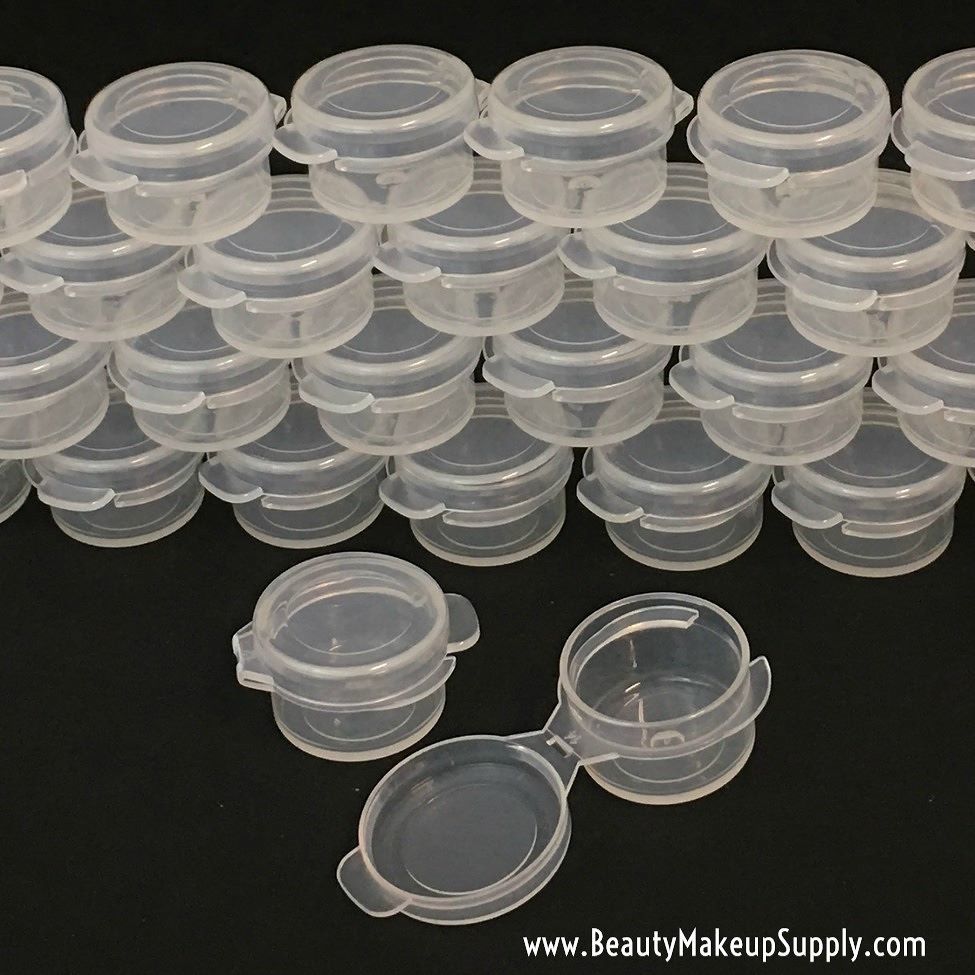 beautymakeup's tweet photo. Never lose your jar lids again π Cosmetic Hinged Jars in small 3-gram size.
.
.
.
#cosmeticjars #beautycontainers #hingedjars #wholesalecosmeticjars #diypackaging #diysupplies #beautypackaging #makeupcontainers #beautymakeupsupply https://t.co/HLHUvaTNvN