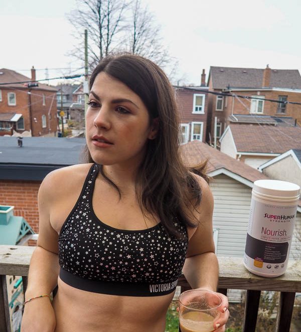 SuperHumanPure's tweet image. .@Erika_Marucci isn't letting the holiday season get in the way of her fitness routine! She's using SuperHuman Nourish to help keep up her fitness goals. Go Erika! ow.ly/Qn3B30h6uUW #Nourish #VeganProtein #UnlockYourSuperHuman