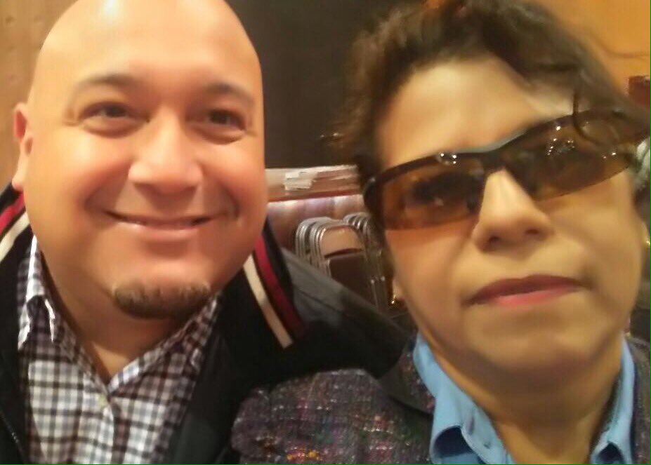 PIRV_MEX's tweet photo. #selfie! Con Mike Armenta, presidente de #vocesparareconstruir #PIRV #personasextraordinarias #vocesquereconstruyen https://t.co/i5lGrUGtEl