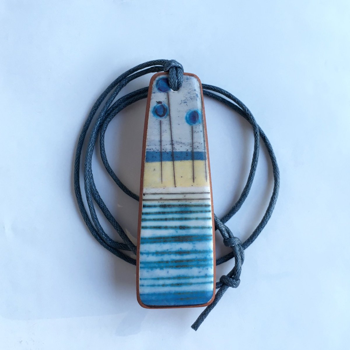 khceramics's tweet photo. SALE...more pendants added to my website. These are samples made to try out colours and shapes. Last date for christmas orders 18th Dec https://t.co/VhGWfoe3j0  #ChristmasPresent #ceramics https://t.co/jdkiM8XrVP