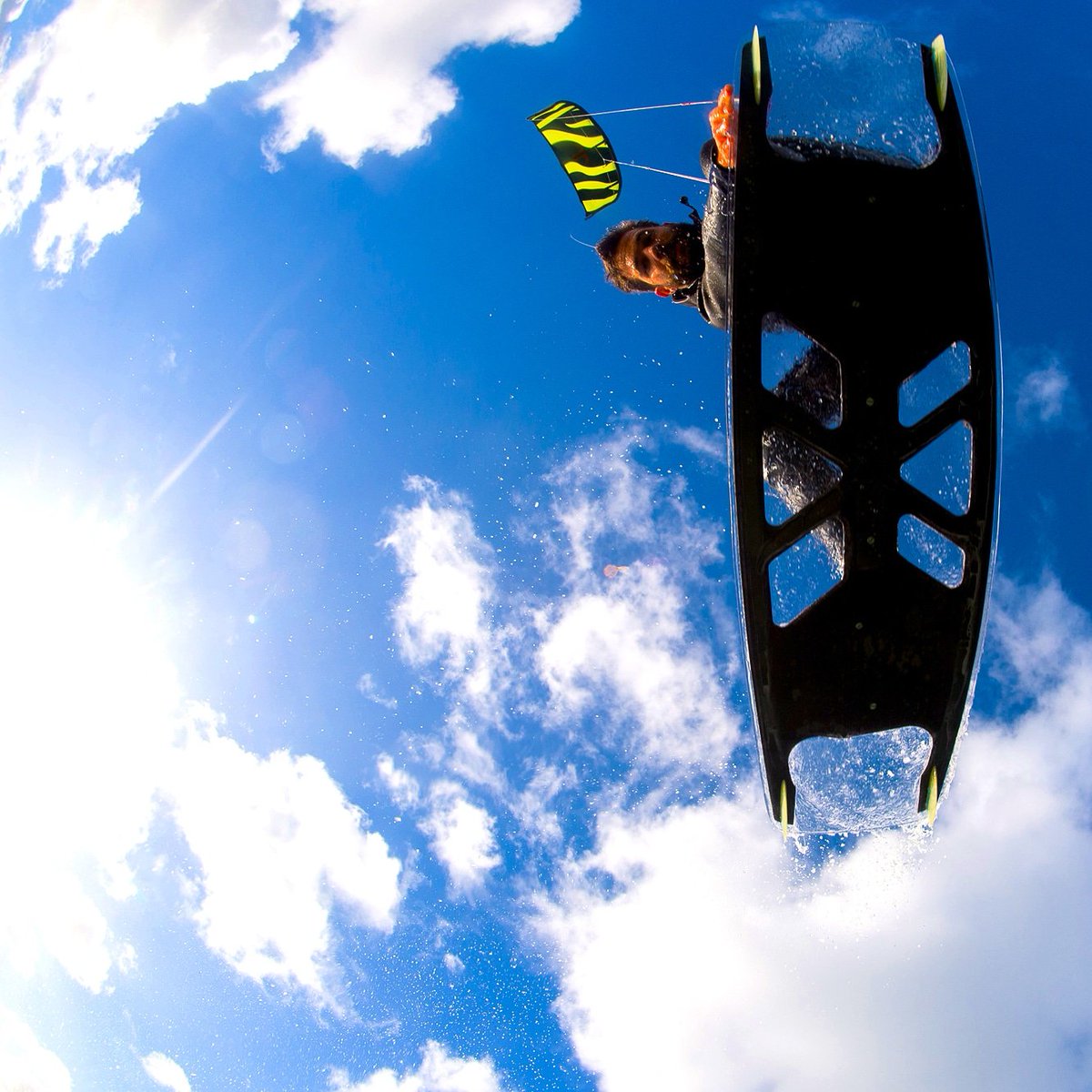 #crowdfunding campaign still online ! #kitesurf #madeinbzh #startup #innovation #kiteboard