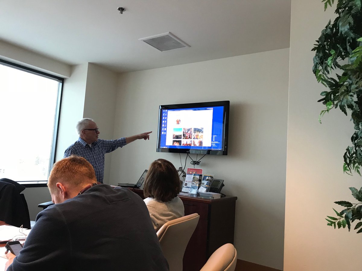 sarasup's tweet photo. @renefabre telling us how it’s done #socialmedia #firstamsno https://t.co/f3jXS4jdgx