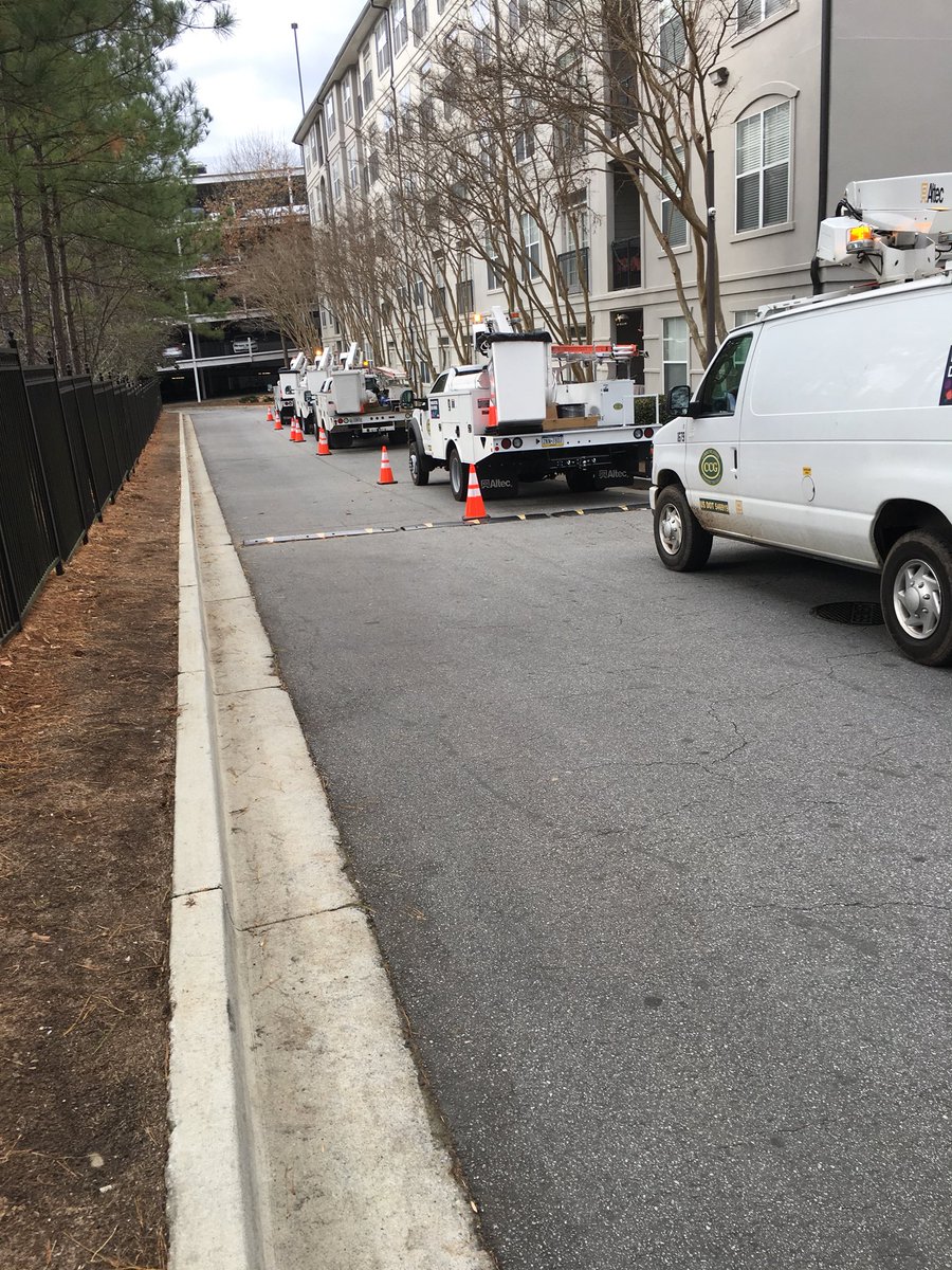 ronrico404's tweet image. This is the type of #xfuckery you get with #comcrap #comcastoutage #Comcast unplanned my ass