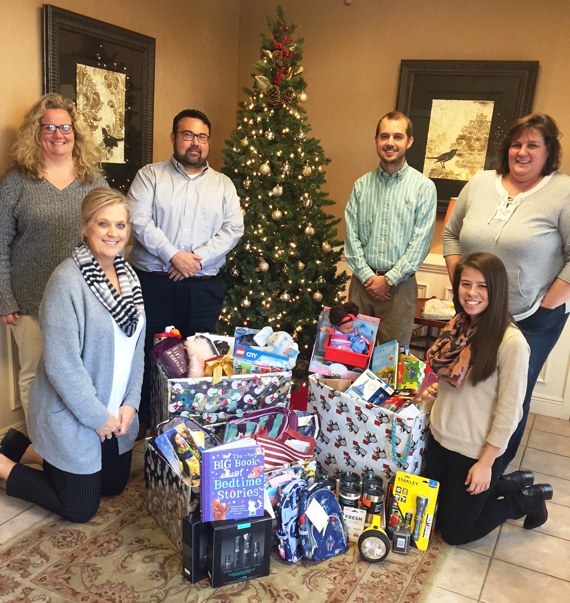 Delivering gifts to the families at the <a href="/ARMHC/">Atlanta RMHC</a> is the highlight of our holiday season.
sparkmon.com/making-spirits…