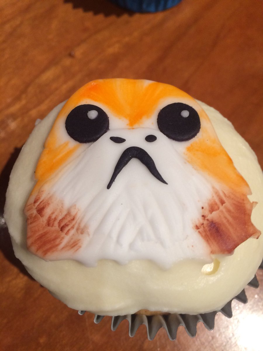 Dublincitycomic's tweet photo. Pórg mo Thóin is our team at the #Cineworlddublin @starwars Quiz . See yes back here for the launch of #TheLastJedi tomorrow night! #porgs #jedi #starwars https://t.co/OPEncsM8W5