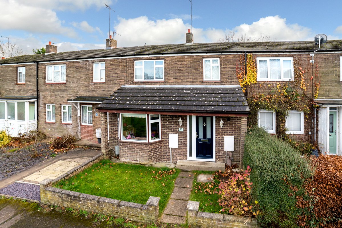 ** SALES AGREED WITHIN 7 DAYS ** We have buyers anxious to buy in Datchworth Turn and the surrounding area of #hemelhempstead. Looking to sell your #home? Then contact the sales team on 01442 233533. #sellyourproperty #vendors #hertfordshire #property