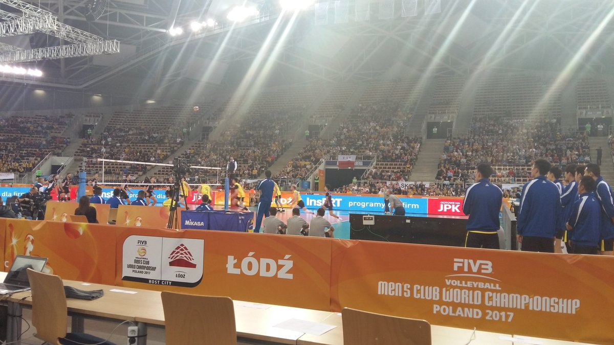 OlczykMarcin's tweet photo. Dzisiaj #azjaexpress w Atlas Arenie ;) @_SkraBelchatow_ vs Shanghai Volleyball Club czyli powrót do korzeni... I na razie jedziemy po swoje! #KMSPolska #kms2017 https://t.co/gH24iXdrf1