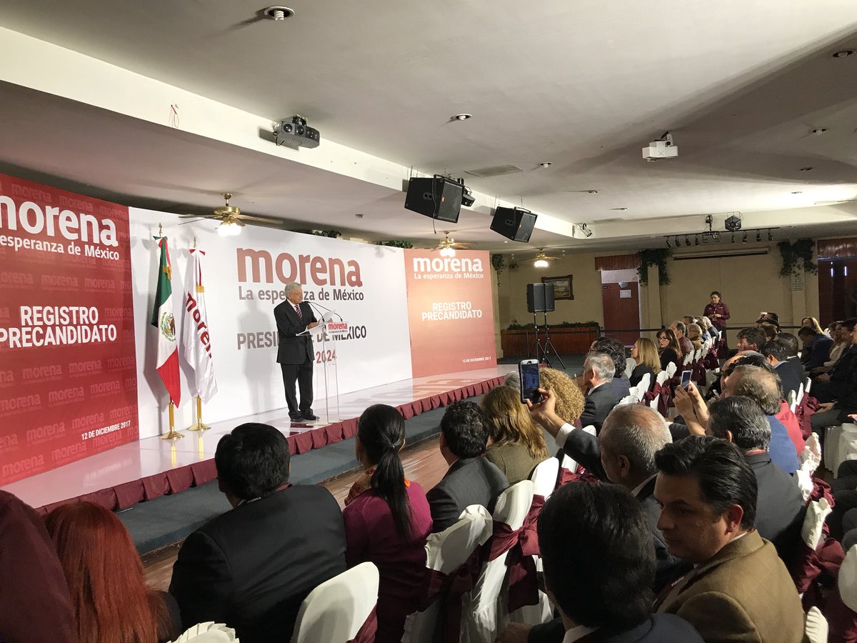 Claudiashein's tweet photo. Acompañé a @lopezobrador_ a su registro como precandidato de #Morena a la Presidencia del país. Estoy convencida que representa un referente ético y moral. Juntos haremos historia! https://t.co/dh2HlbR8U7