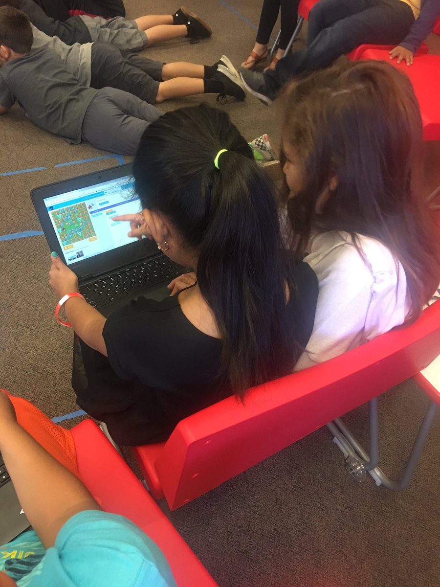keeton_6's tweet image. Today Ss learned about #pairedprogramming with @teachseuss #powerofdiscovery  #12daysoftwitter