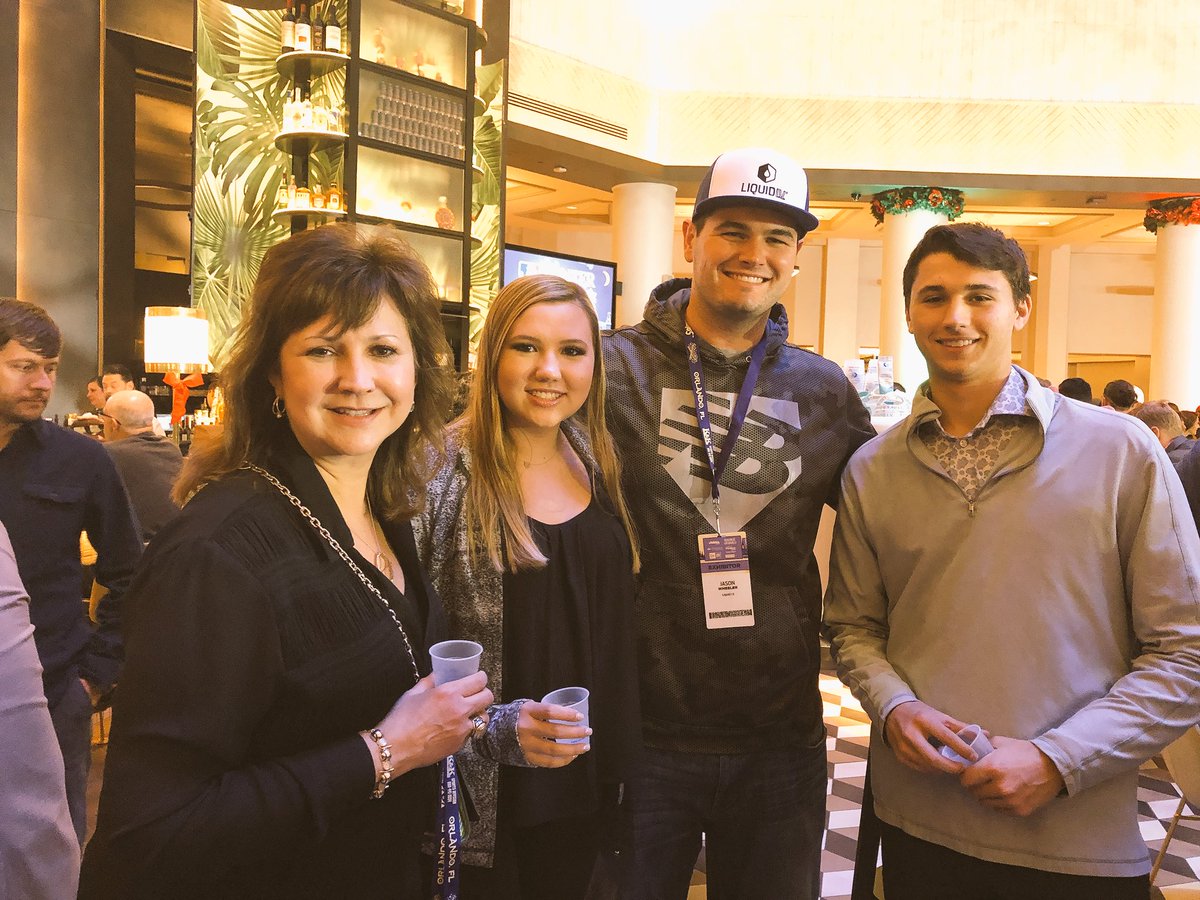 MorrieSilver's tweet photo. Check it! Former @RocRedWings teammates and BROTHERS  @JasonMWheeler and @RyanGWheeler4 here at the #WinterMeetings spreading the word about their new @liquidiv! Check them out! Non-GMO rehydration powder that allows your body to absorb 3x more water than you’re drinking. https://t.co/hgoZI3QN7l