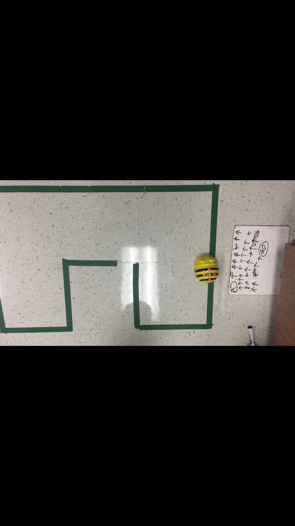 camey_stem's tweet photo. Robotic engineers and programmers are hard at work coding Bee-bot to accomplish a task. @Camey_ES #CameyPride #beebot https://t.co/IxPazvSeDE