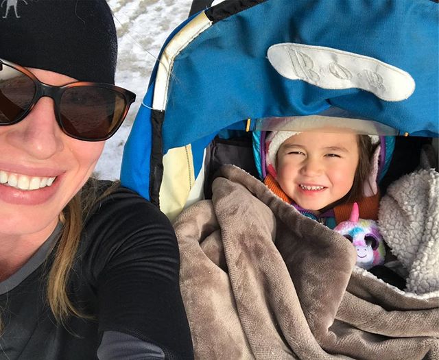 PaceMasterFit's tweet photo. She didn’t want to get left behind even though temp was bout 20 degrees... dressed warm and had fun the whole way! 🌈❄️❤️ #mytrainingpartner #gottorun #pacemaster 📷: @kmakanoa https://t.co/LouE74Hztp