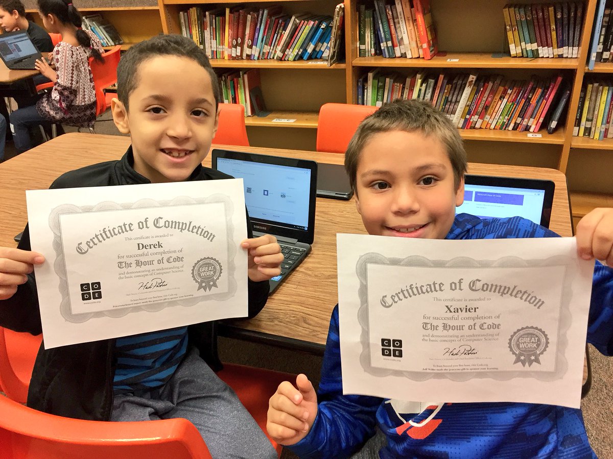 FHJeremy's tweet image. Look at us! We love to code @codeorg. The future looks bright! @WilliamPennES @BethlehemAreaSD @BethlehemAreaSD #HourOfCode2017