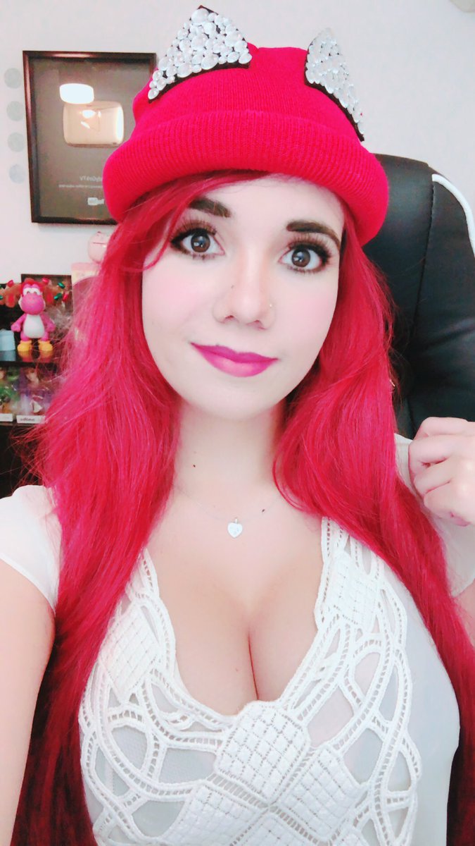 WindyGirk's tweet photo. Amores estoy en vivo aquí👉🏻 https://t.co/wpPKxsXGSy 🎮🎄Acompáñenme a jugar!☃️❤️DA RT Y TE SALUDO!🌟❄️ https://t.co/HIGPgW9UBs