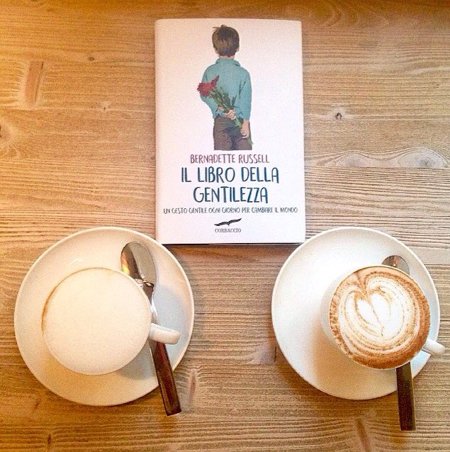 stringoletta's tweet photo. Perdere tempo insieme a qualcuno. Bighellonare per un po', senza motivo. #ungestogentileognigiornopercambiareilmondo #bekind https://t.co/AX7zdJOWfY