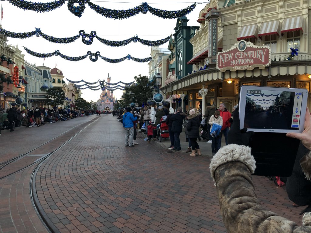 Blog_Mickey's tweet image. International @WDWiPadography