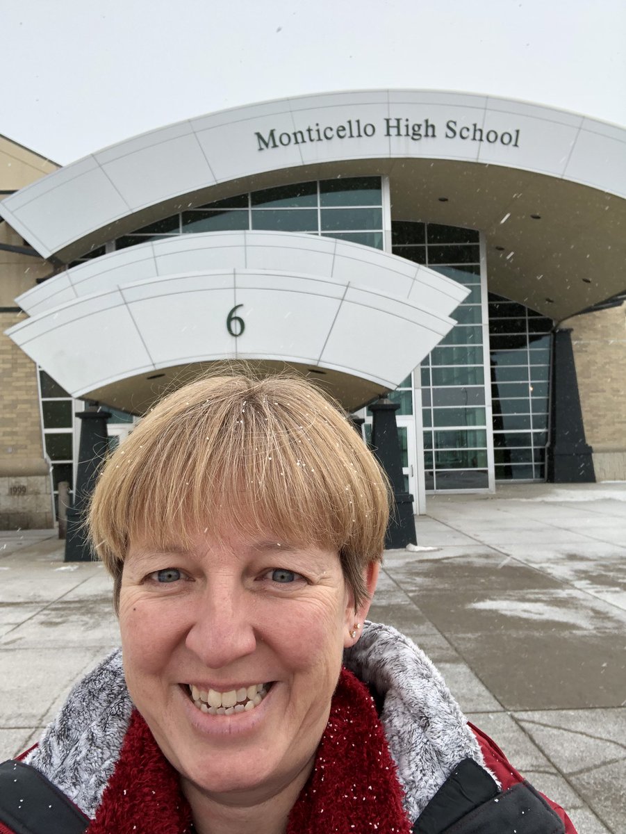 kfrisch's tweet photo. Horrible driving conditions to @clcmnedu MHS CIS visit. Freezing drizzle, defrost on high, & still stops every 10 miles to scrape windshield, like several other cars on the highway. #workdedication or #questionabledecision? At least visit was good! #MNweather #notintheforecast https://t.co/JeozQvYfrg
